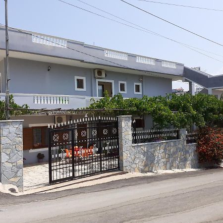 Villa Reshat Caca 사밀 외부 사진