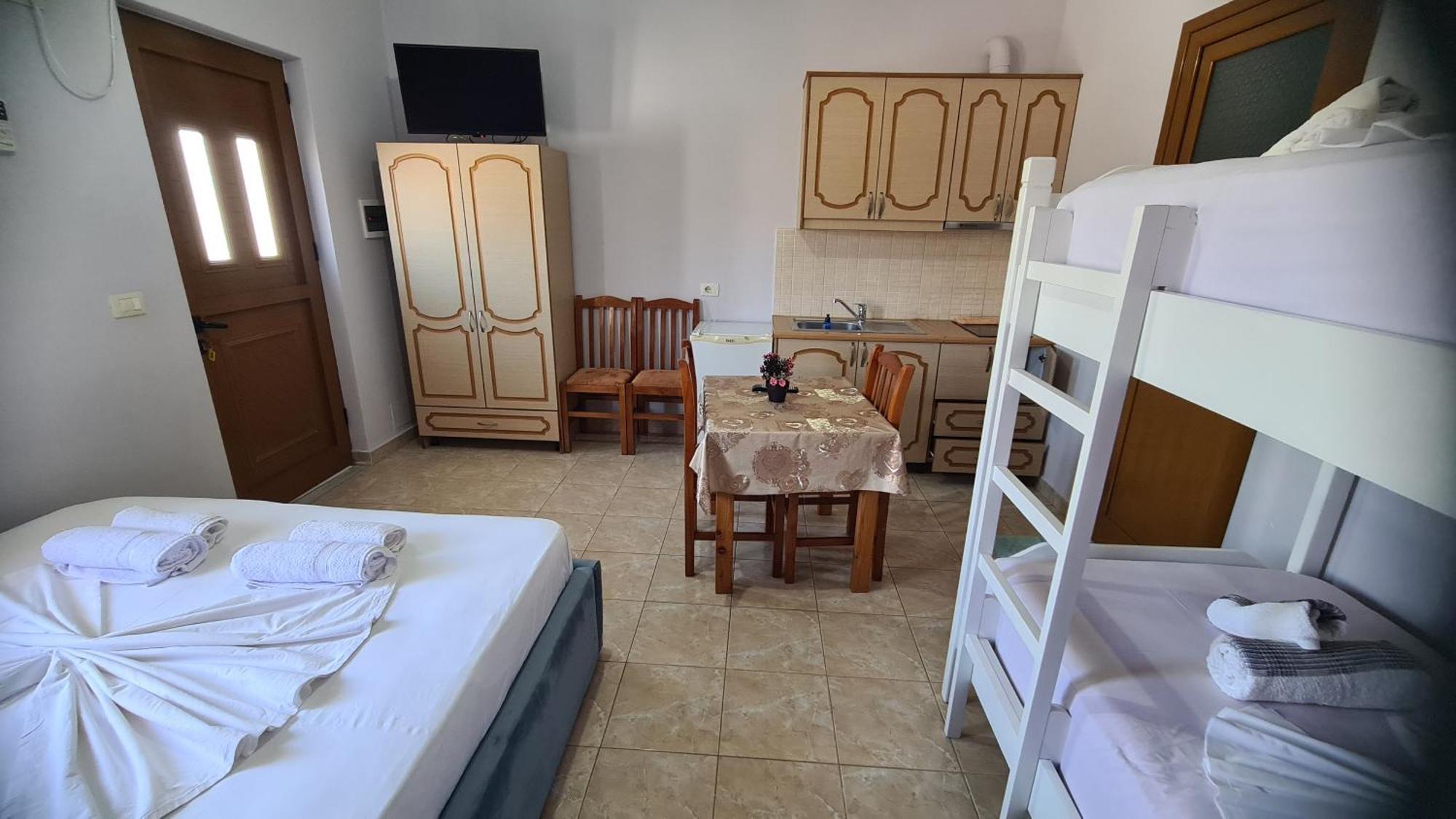 Villa Reshat Caca 사밀 외부 사진
